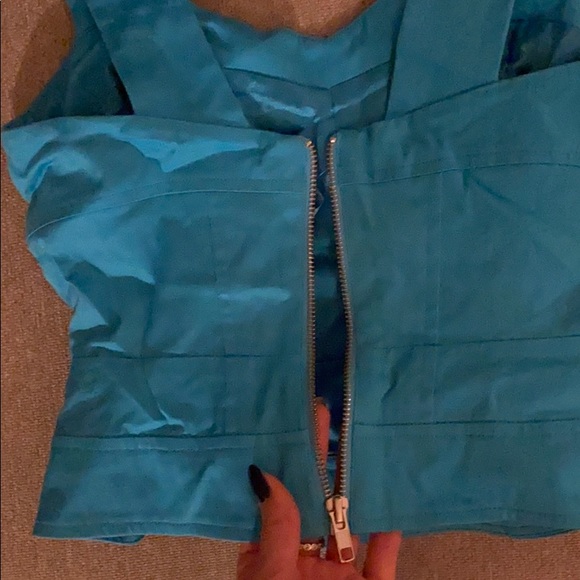 Cute top - Picture 3 of 4